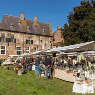 Brocantefair bij Kasteel Hernen (foto: T. Rothengatter)