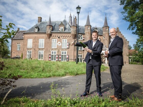 Niek van Lieverloo en Klaas van Leengoed voor Kasteel Maurick (foto: Manola van Leeuwe/fotografieplus.nl)