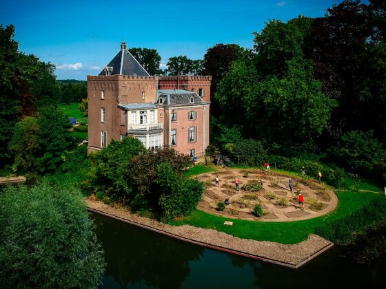 Kasteel Rhijnestein (foto: Dirkjankraan - Eigen werk, CC BY-SA 4.0, via Wikimedia)